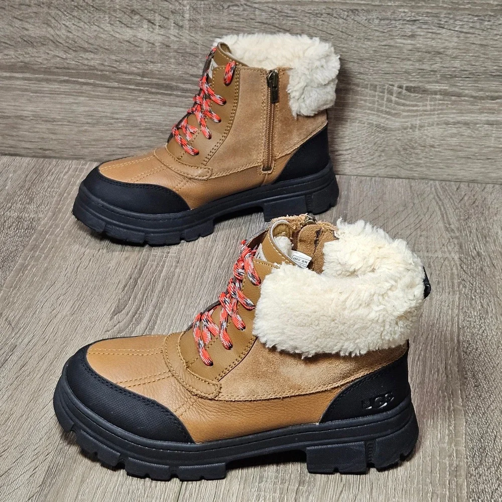 UGG Kids Ashton Addie boots Tan Leather Suede Waterproof 1143666K Size 4Y
